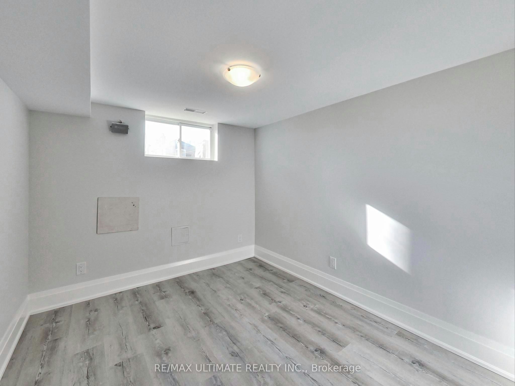 Lower-614 Northcliffe Boulevard, Toronto, ON, M6E 3L9 - 8