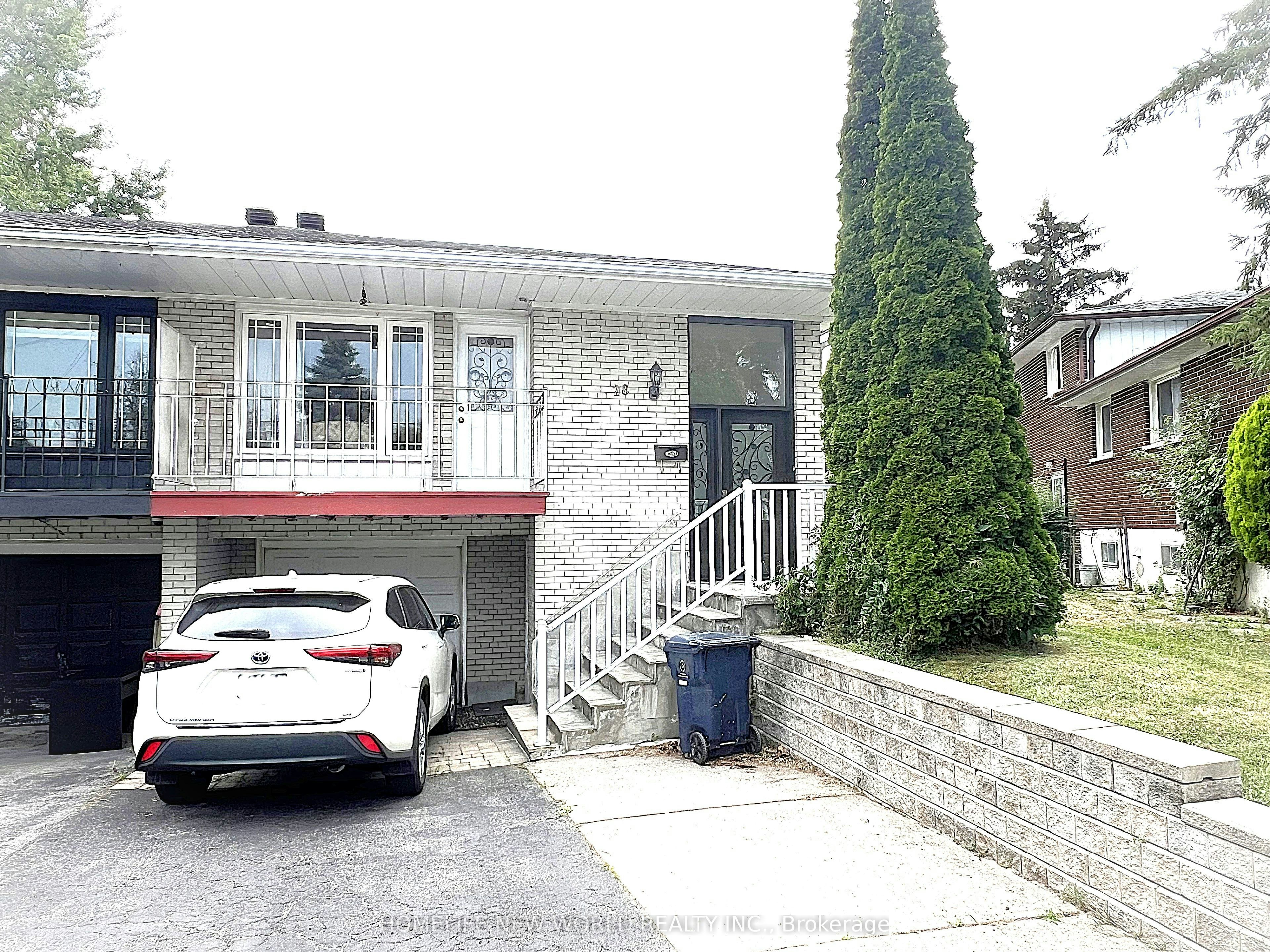 28 Greyhound Drive, Toronto, ON, M2H 1K3
