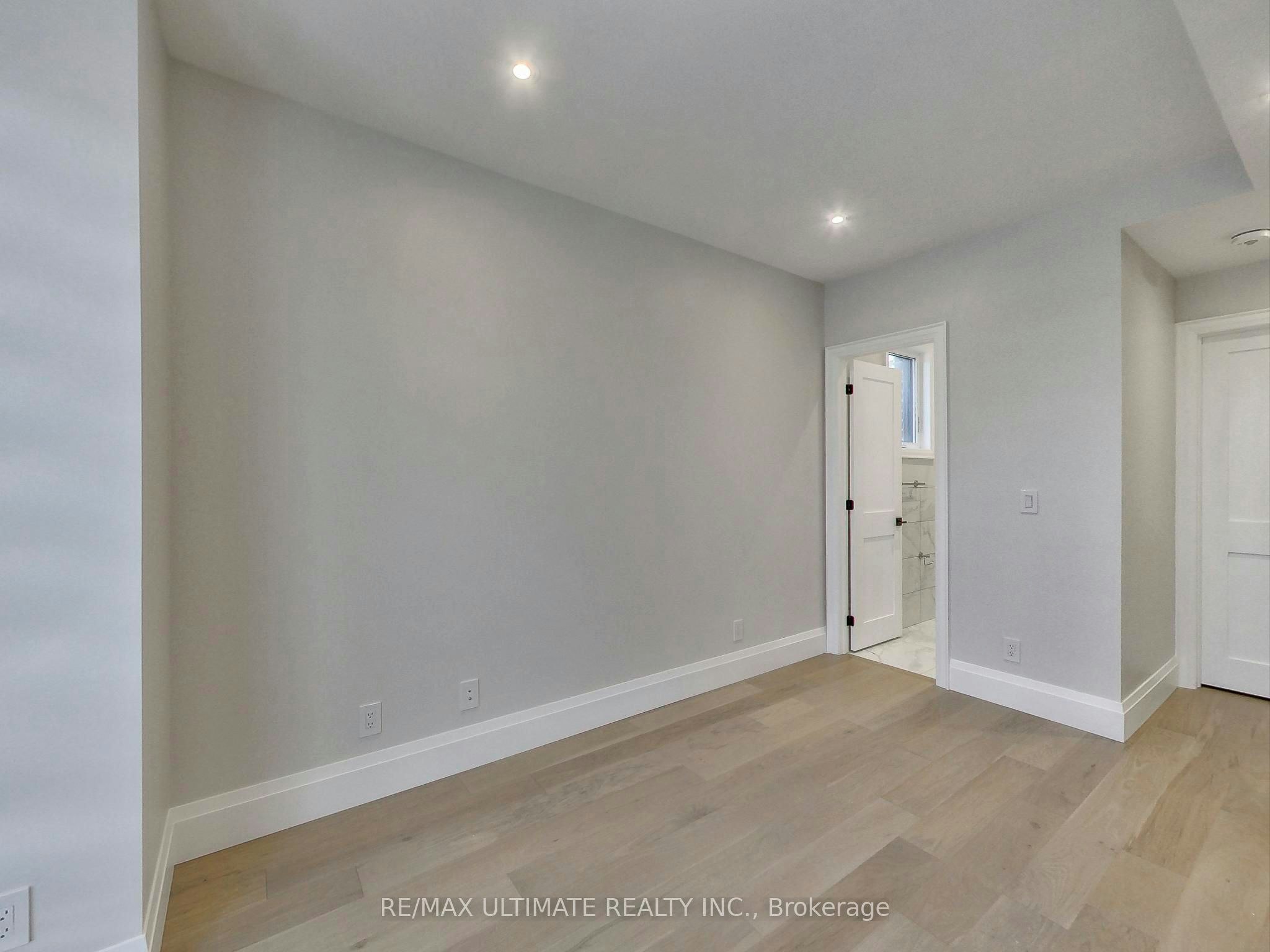 201-387 Glenholme Avenue, Toronto, ON, M6E 3E6 - 24