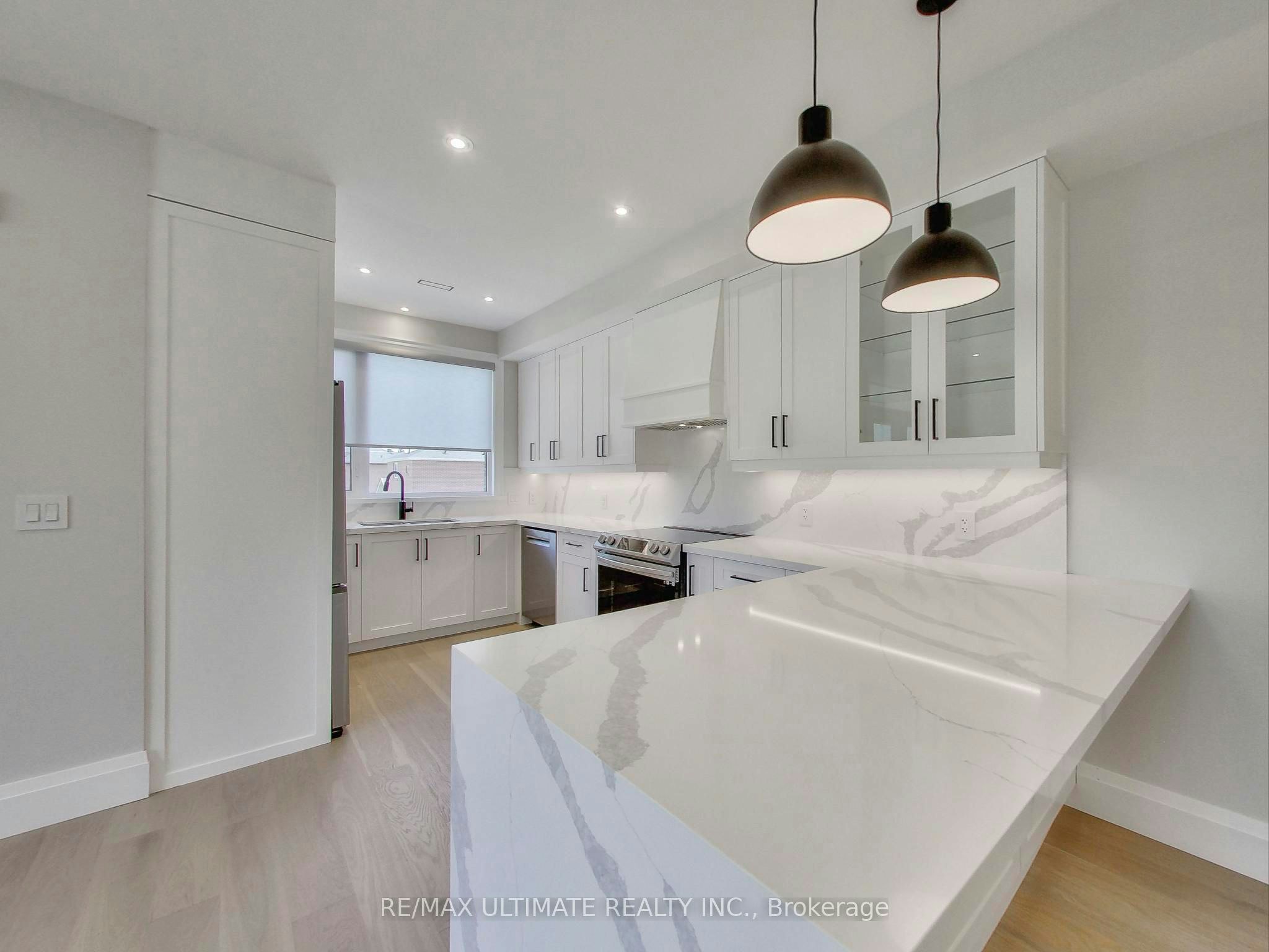 201-387 Glenholme Avenue, Toronto, ON, M6E 3E6 - 16