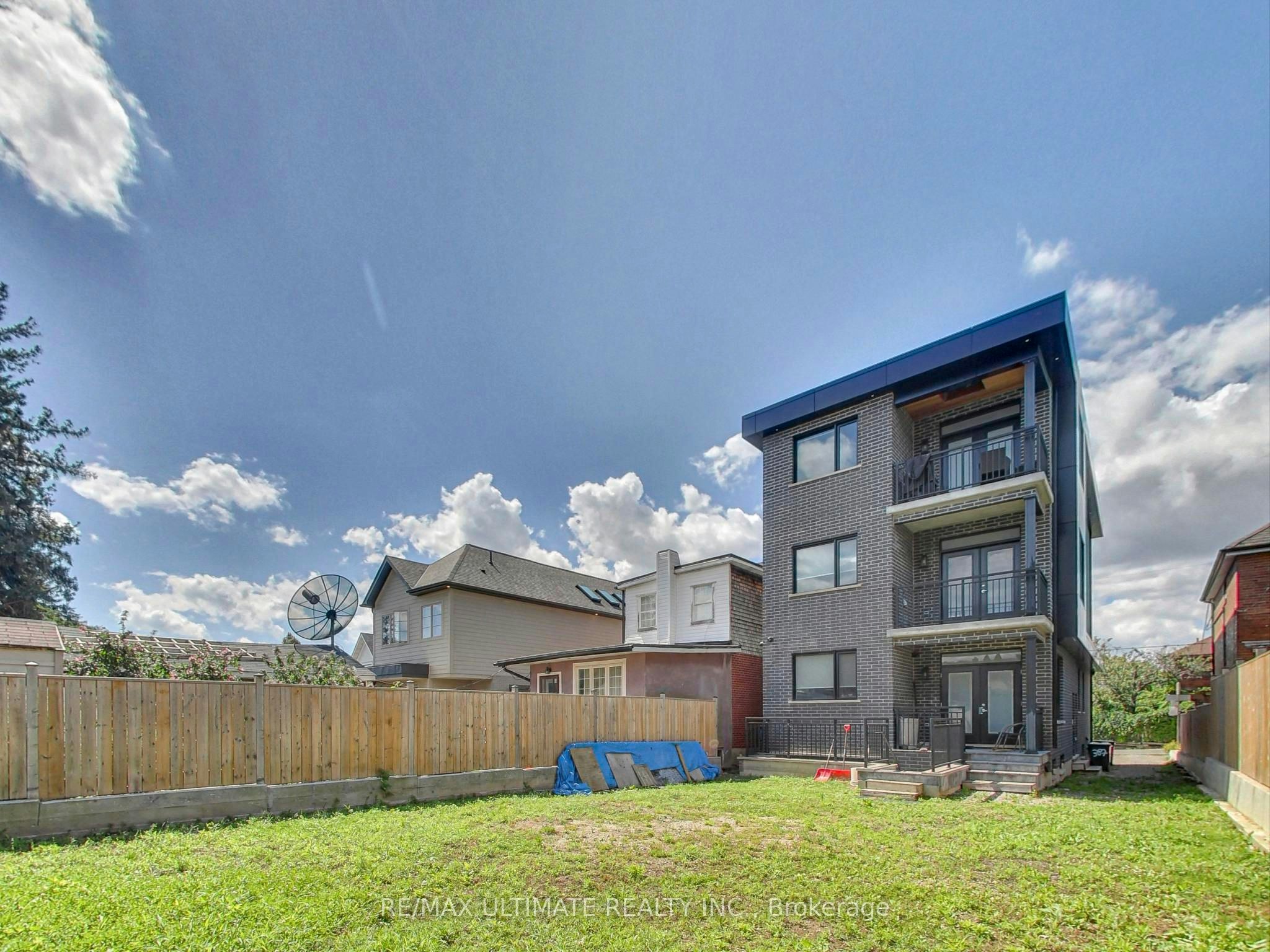 201-387 Glenholme Avenue, Toronto, ON, M6E 3E6 - 36