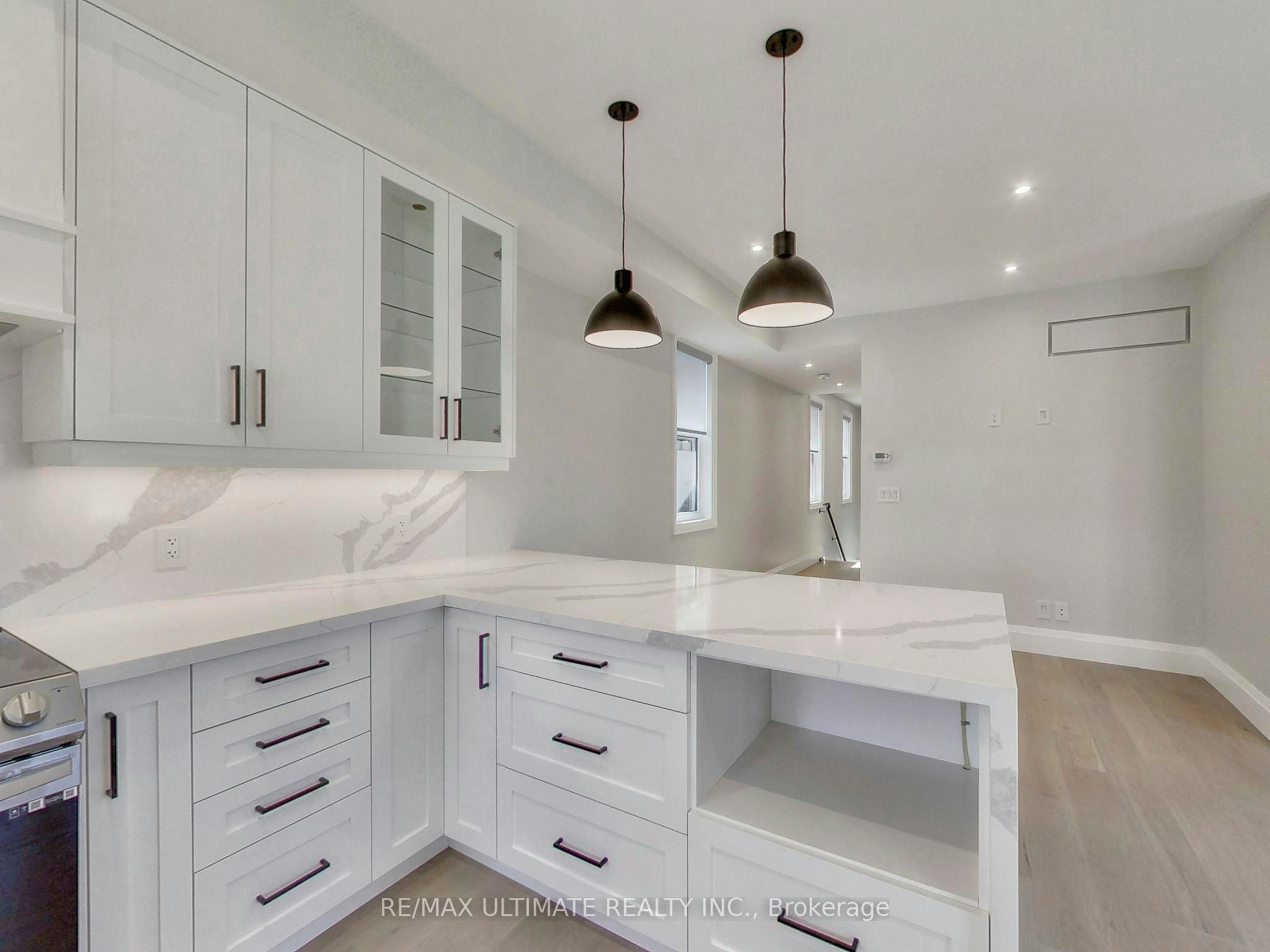 201-387 Glenholme Avenue, Toronto, ON, M6E 3E6 - 17