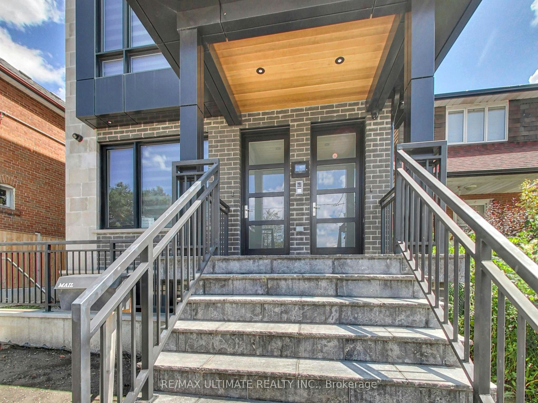201-387 Glenholme Avenue, Toronto, ON, M6E 3E6 - 2