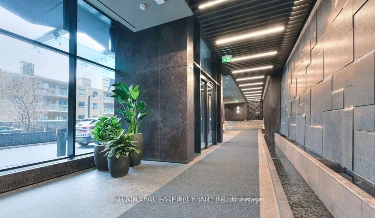 # 2204 N-120 Broadway Avenue, Toronto, ON, M4P 0E9 - 17