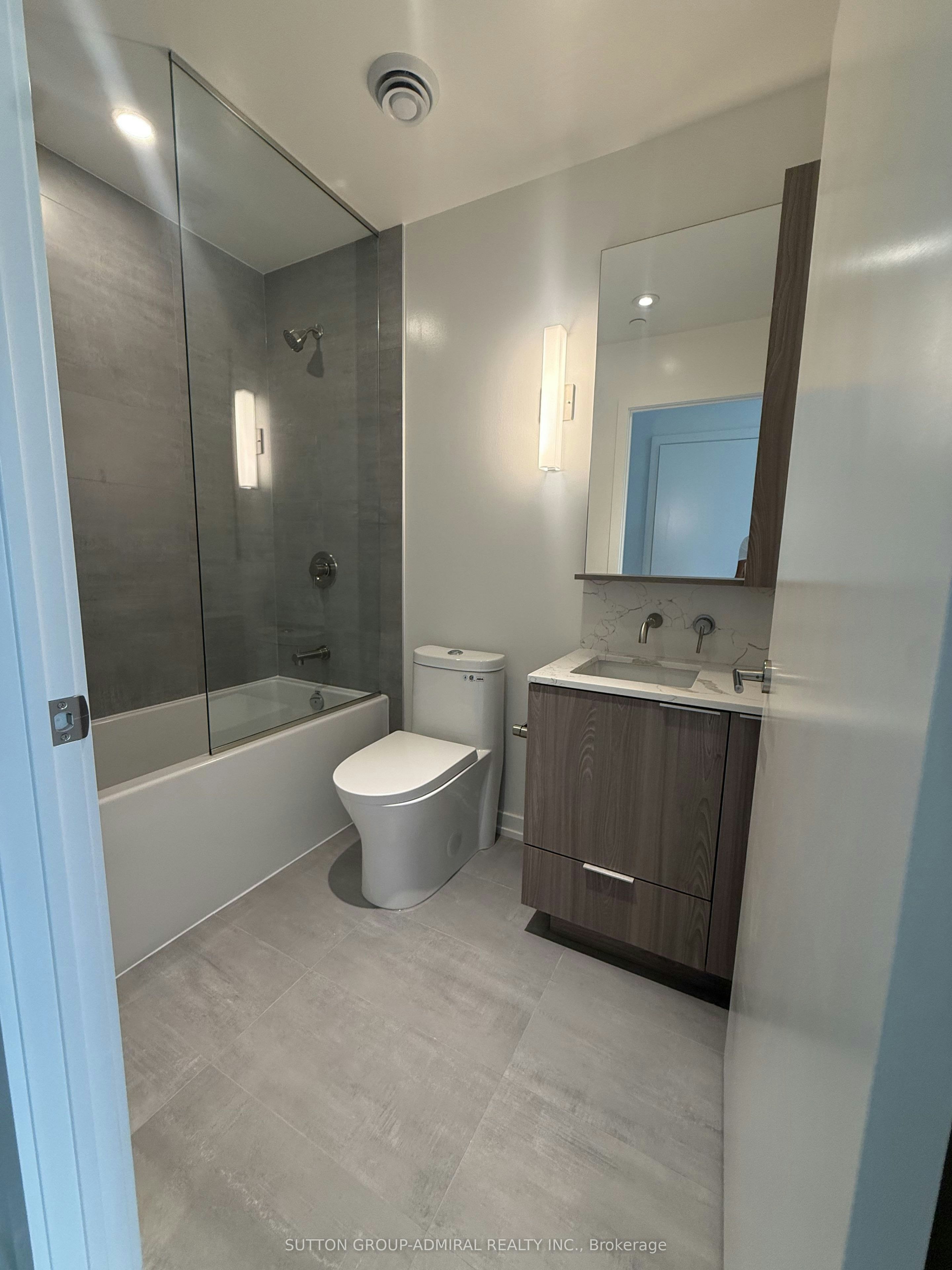 # 2204 N-120 Broadway Avenue, Toronto, ON, M4P 0E9 - 7