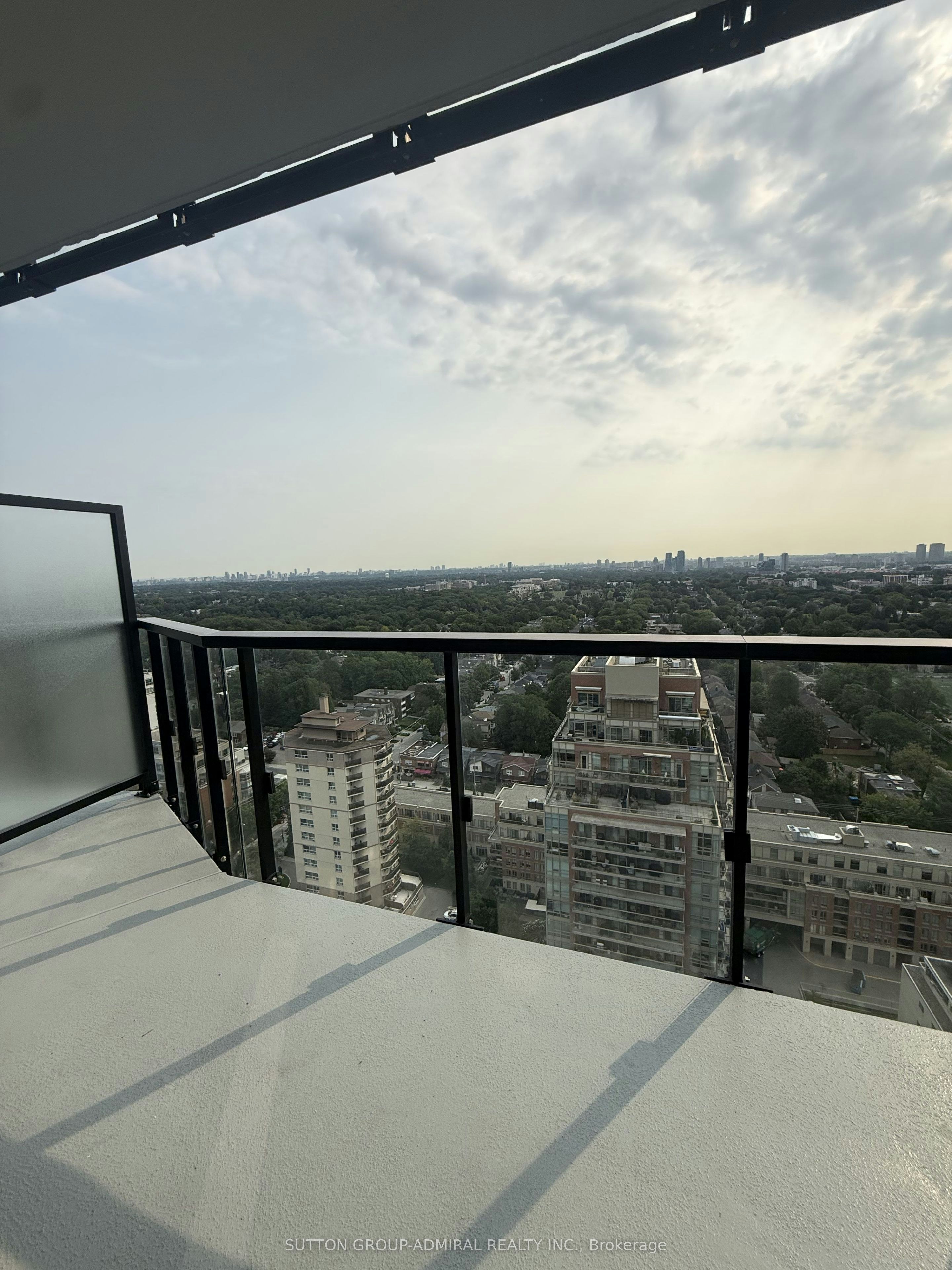 # 2204 N-120 Broadway Avenue, Toronto, ON, M4P 0E9 - 12