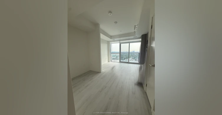 # 2204 N-120 Broadway Avenue, Toronto, ON, M4P 0E9 - 4