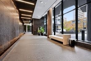 # 2204 N-120 Broadway Avenue, Toronto, ON, M4P 0E9 - 22