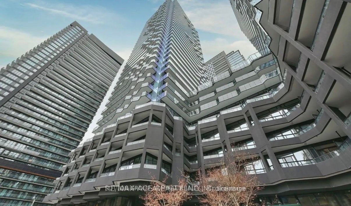 # 2204 N-120 Broadway Avenue, Toronto, ON, M4P 0E9