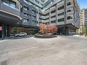 # 2204 N-120 Broadway Avenue, Toronto, ON, M4P 0E9 - 2