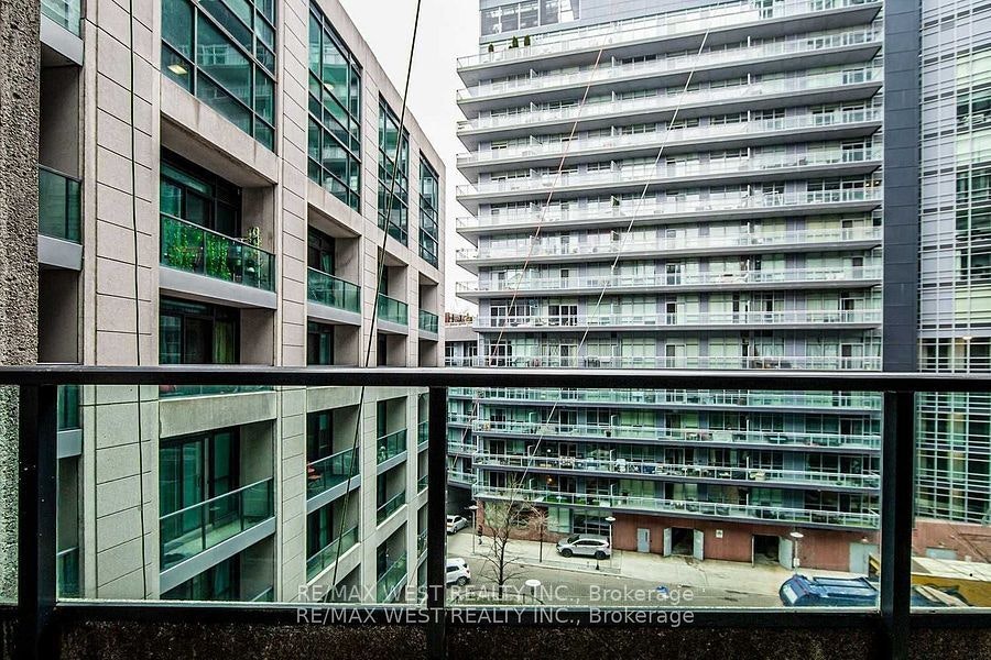 634-600 Fleet Street, Toronto, ON, M5V 1B7
