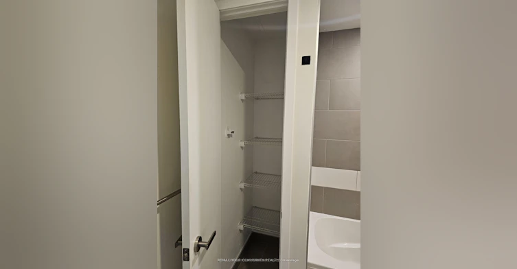 1607-197 Yonge Street, Toronto, ON, M5B 0C1 - 15