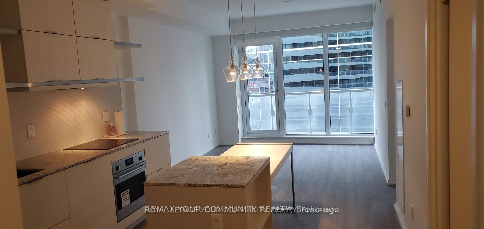 1607-197 Yonge Street, Toronto, ON, M5B 0C1 - 2