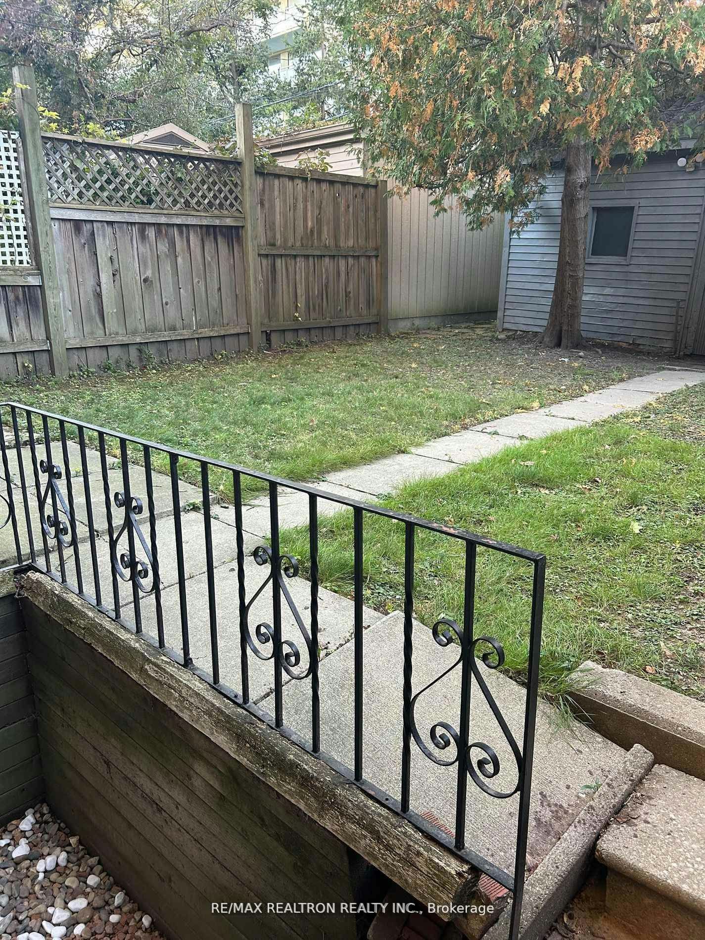 LL-22 Gormley Avenue, Toronto, ON, M4V 1Y8 - 6