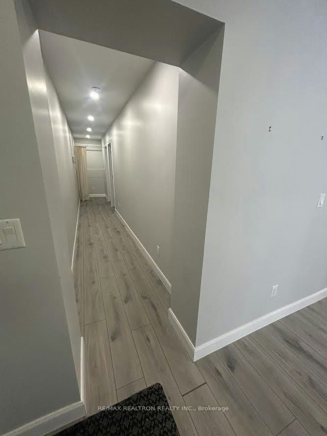 Main-485 Oriole Parkway, Toronto, ON, M5P 2H9 - 4