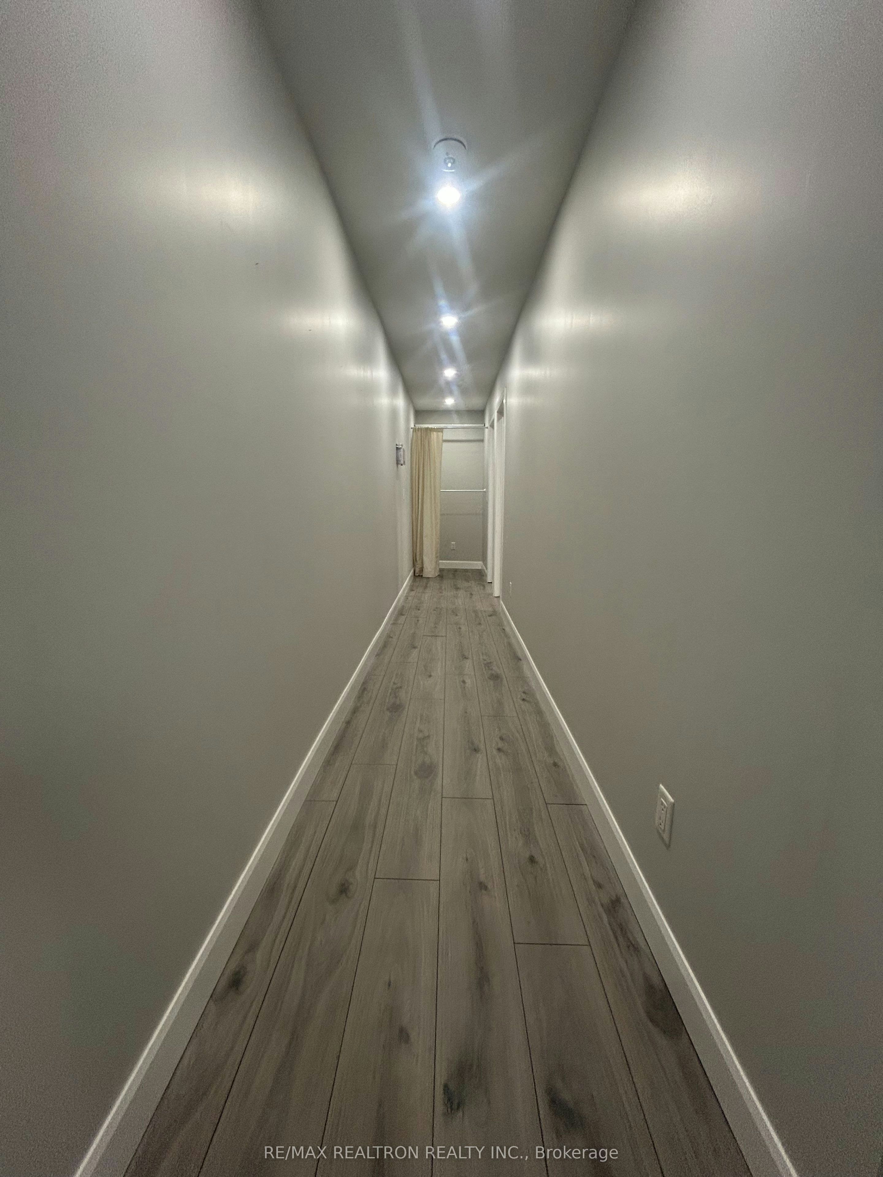 Main-485 Oriole Parkway, Toronto, ON, M5P 2H9 - 21