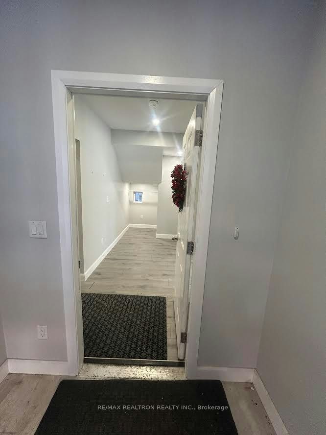 Main-485 Oriole Parkway, Toronto, ON, M5P 2H9 - 3
