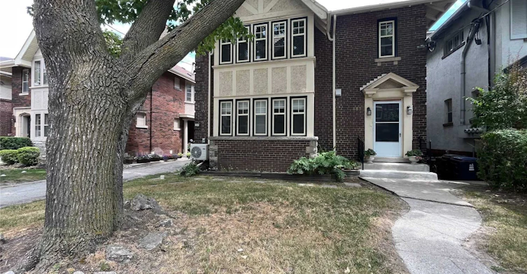 Main-485 Oriole Parkway, Toronto, ON, M5P 2H9