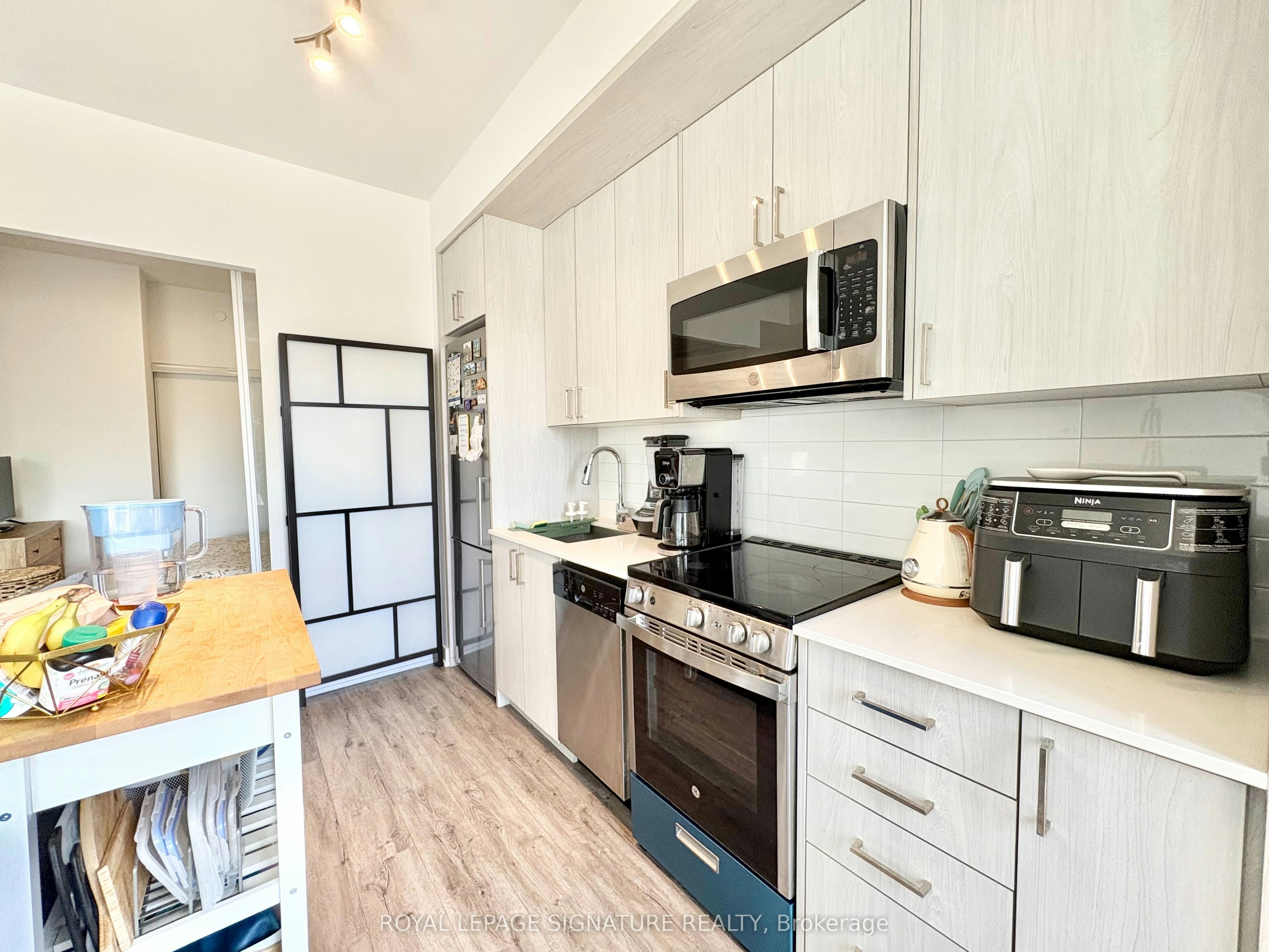 605-1 Cardiff Road, Toronto, ON, M4P 0G2 - 9
