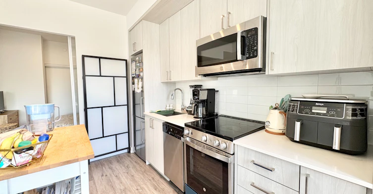 605-1 Cardiff Road, Toronto, ON, M4P 0G2 - 9
