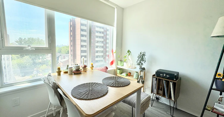 605-1 Cardiff Road, Toronto, ON, M4P 0G2 - 11
