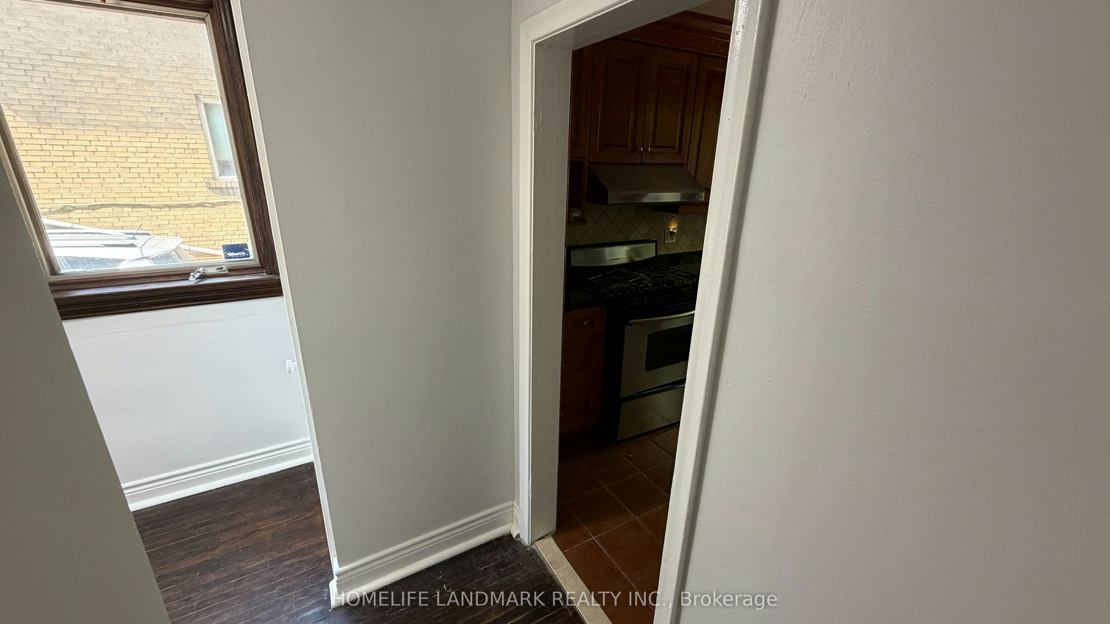 702 Sheppard Ave E Avenue E, Toronto, ON, M2K 1B7 - 12