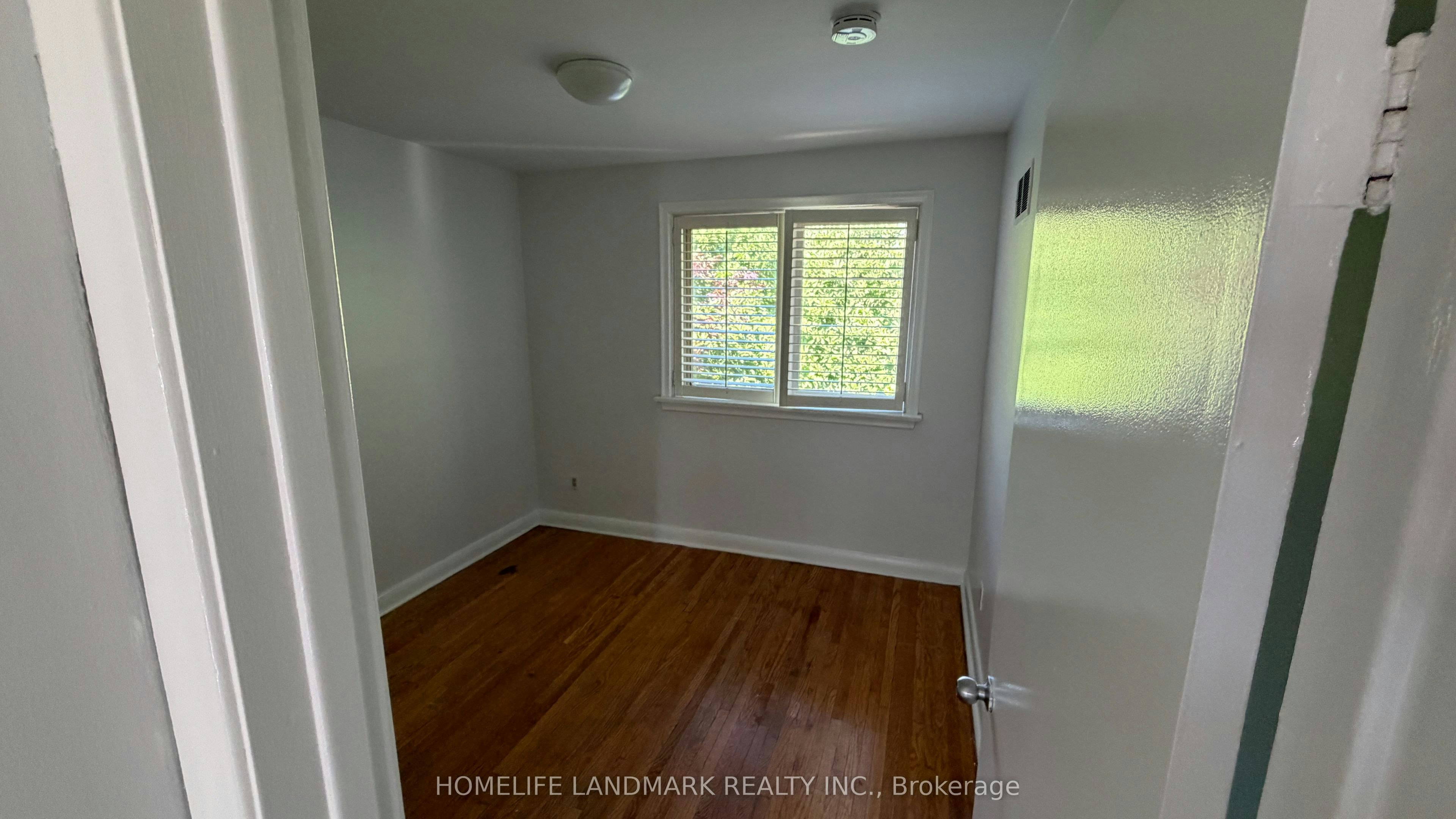 702 Sheppard Ave E Avenue E, Toronto, ON, M2K 1B7 - 30