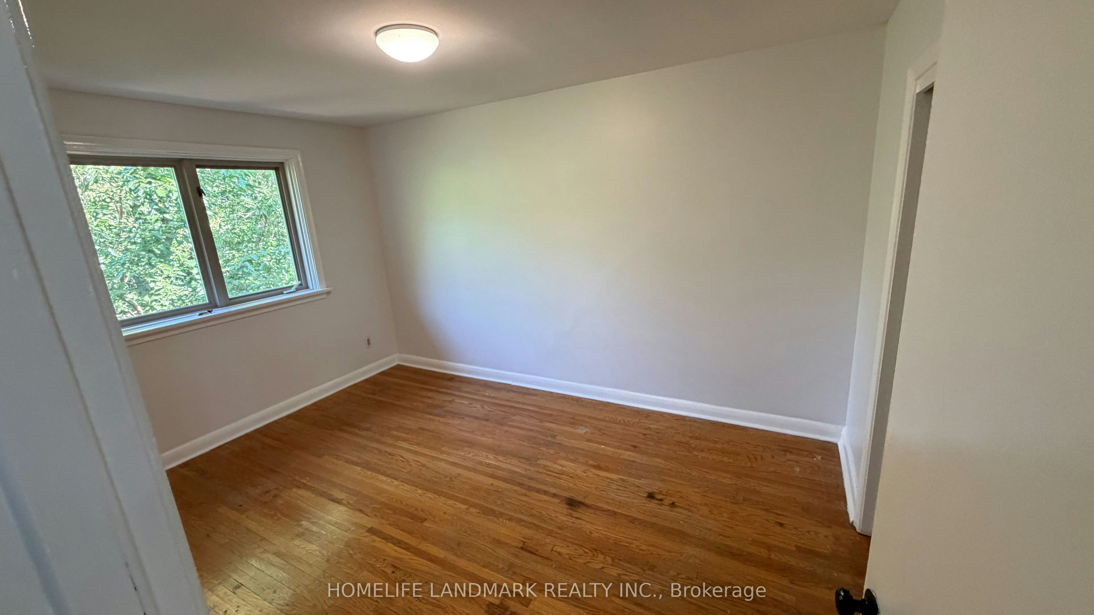 702 Sheppard Ave E Avenue E, Toronto, ON, M2K 1B7 - 27
