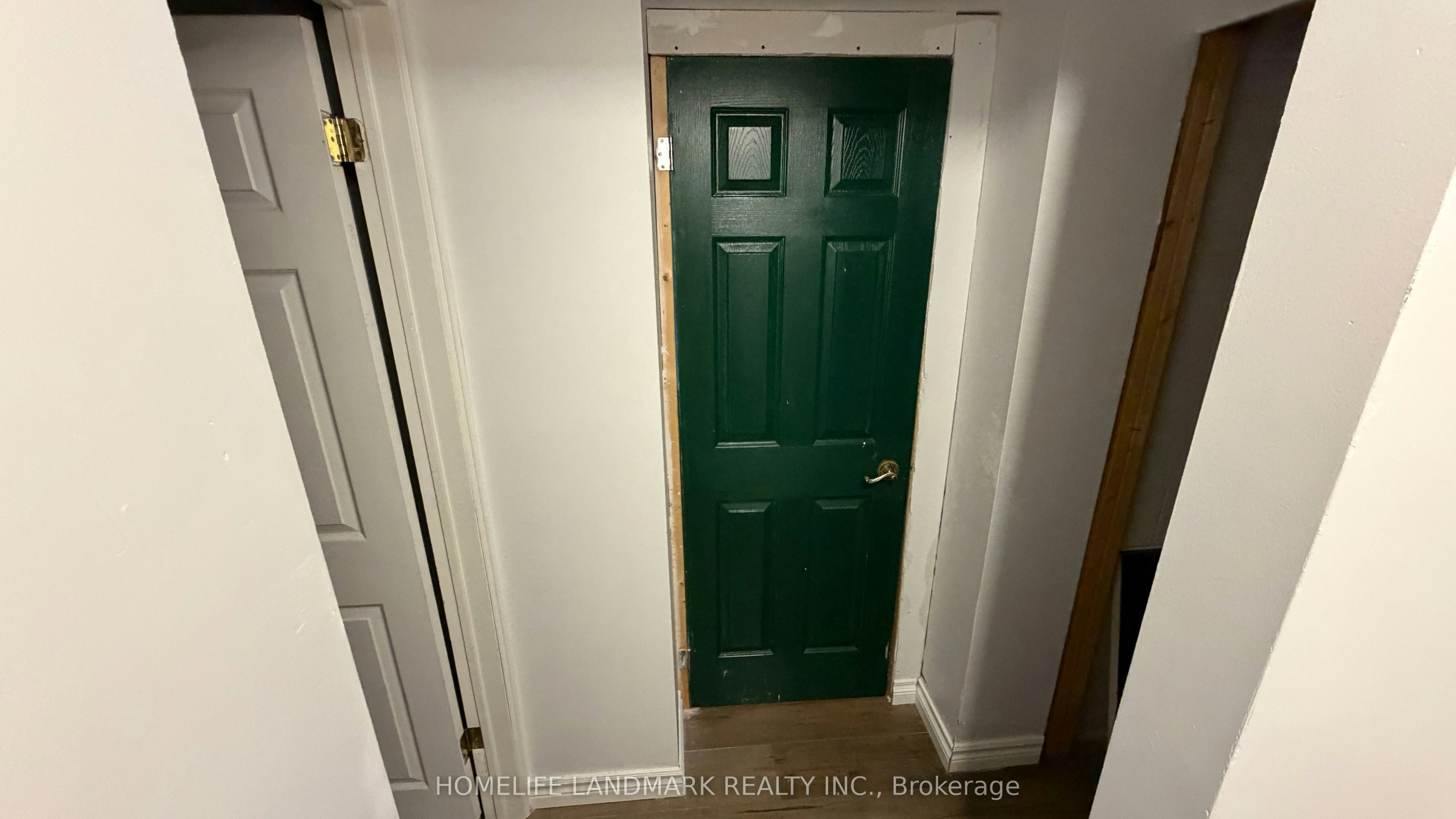 702 Sheppard Ave E Avenue E, Toronto, ON, M2K 1B7 - 33