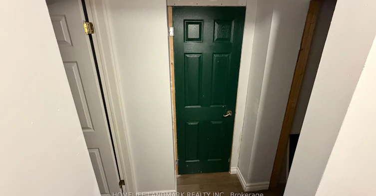 702 Sheppard Ave E Avenue E, Toronto, ON, M2K 1B7 - 33