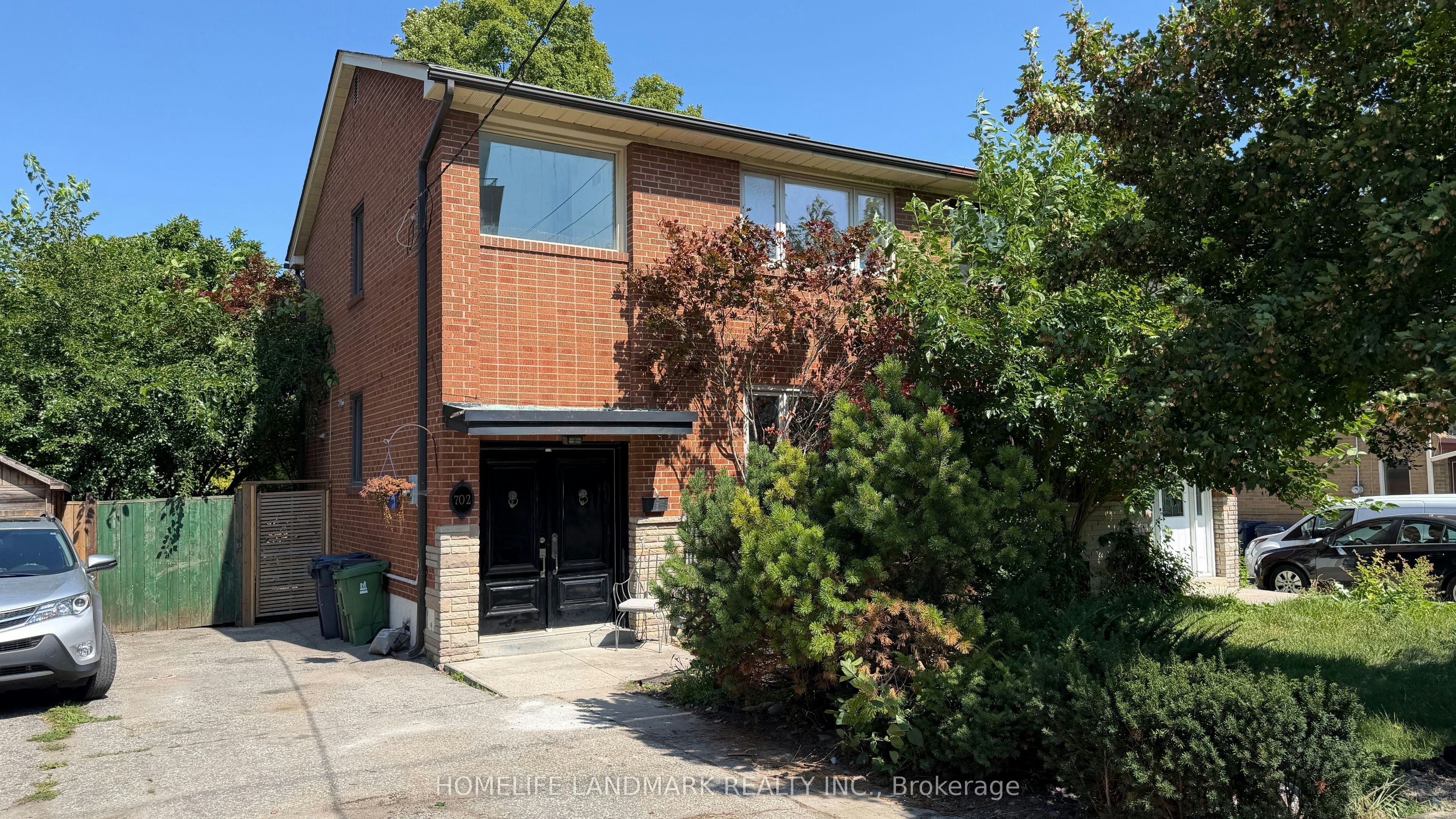 702 Sheppard Ave E Avenue E, Toronto, ON, M2K 1B7