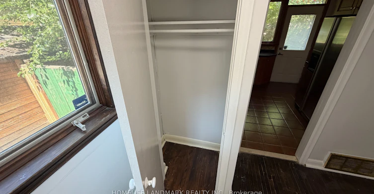 702 Sheppard Ave E Avenue E, Toronto, ON, M2K 1B7 - 17