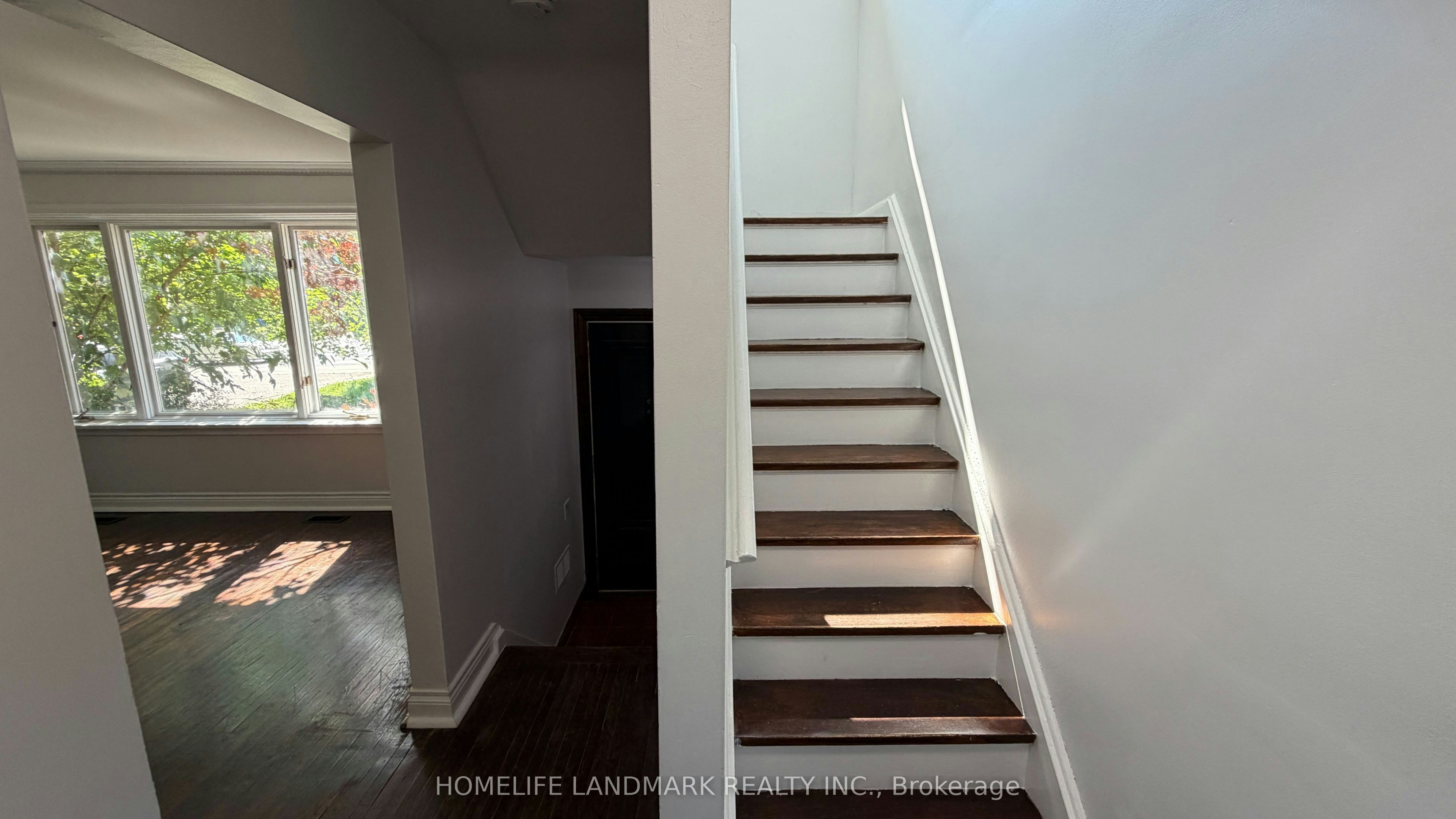 702 Sheppard Ave E Avenue E, Toronto, ON, M2K 1B7 - 18