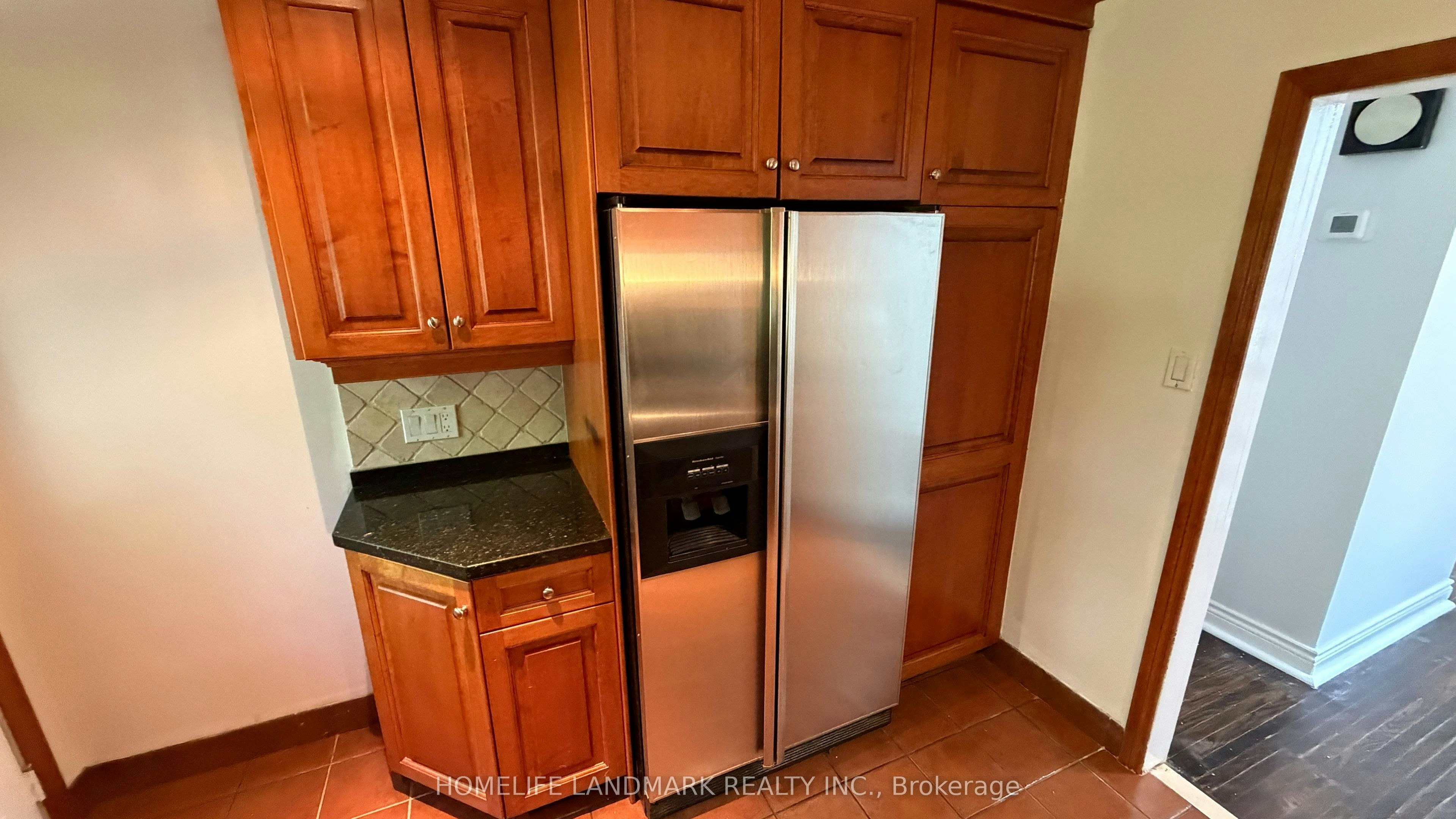 702 Sheppard Ave E Avenue E, Toronto, ON, M2K 1B7 - 15