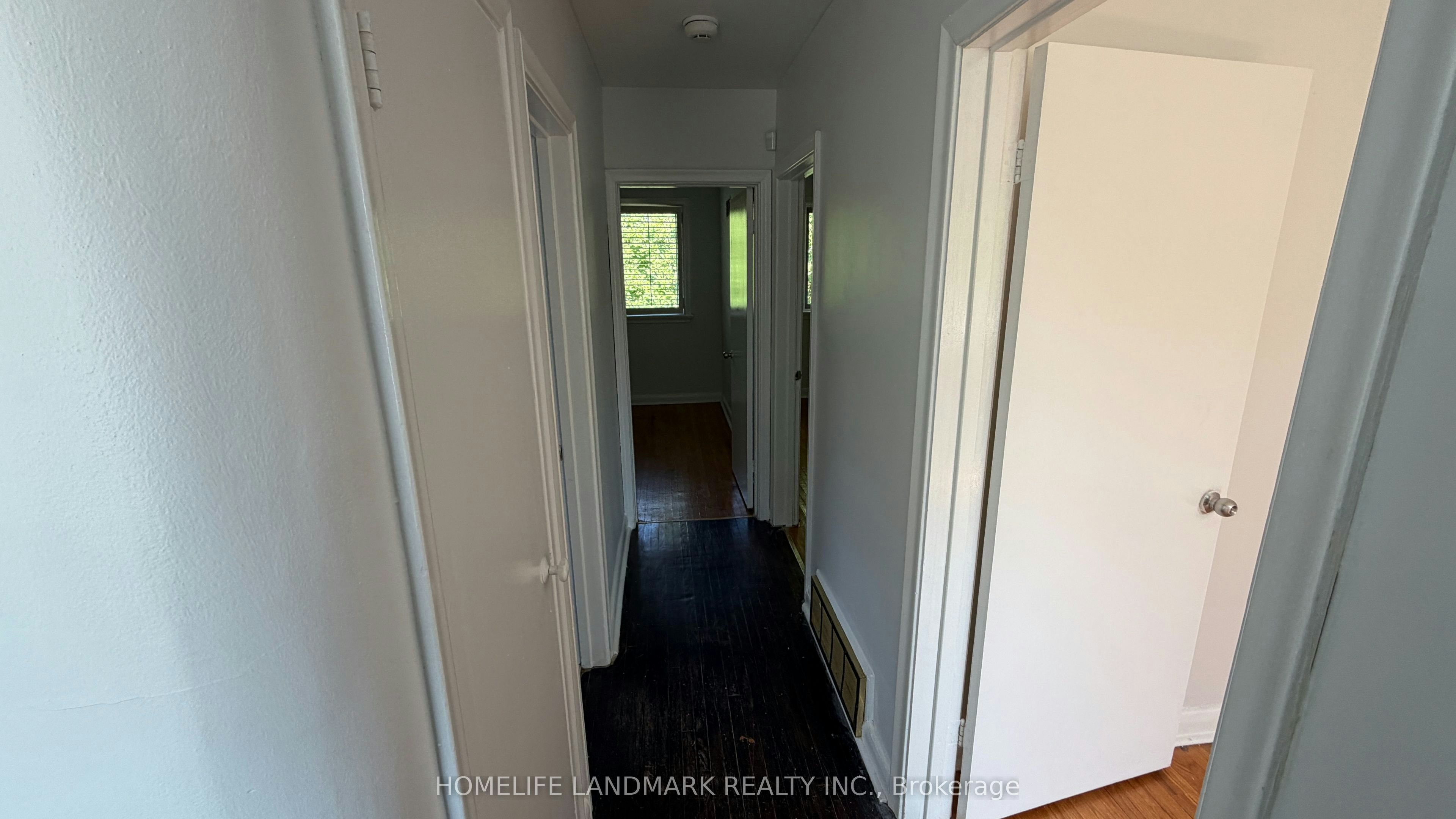 702 Sheppard Ave E Avenue E, Toronto, ON, M2K 1B7 - 21