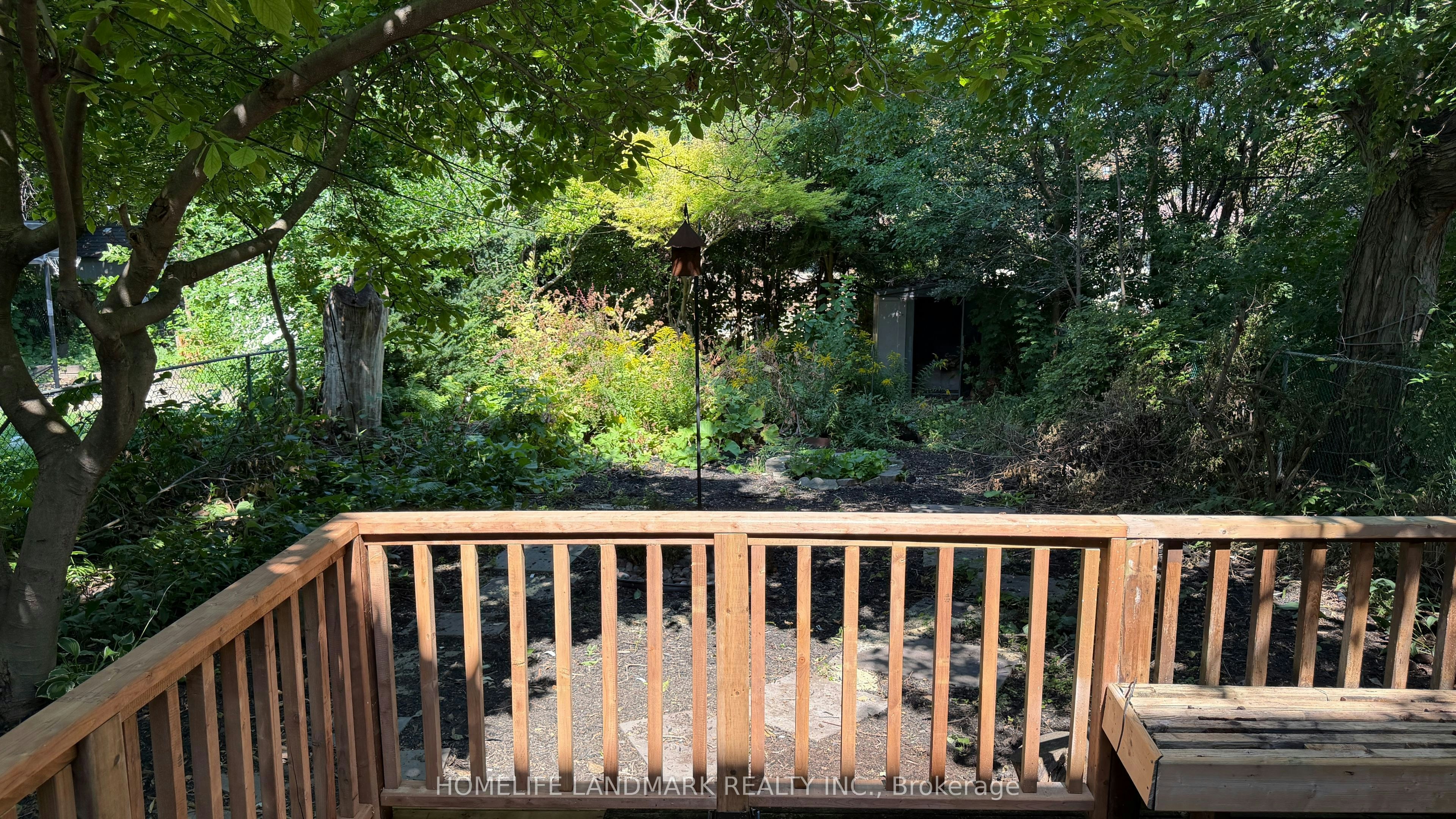 702 Sheppard Ave E Avenue E, Toronto, ON, M2K 1B7 - 43