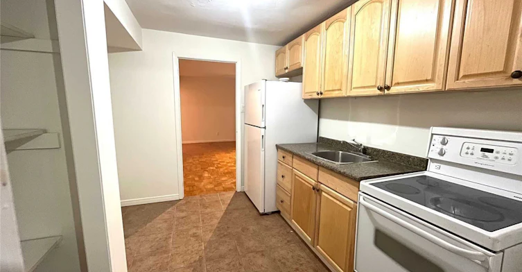 B-485 Oriole Parkway, Toronto, ON, M5P 2H9 - 4