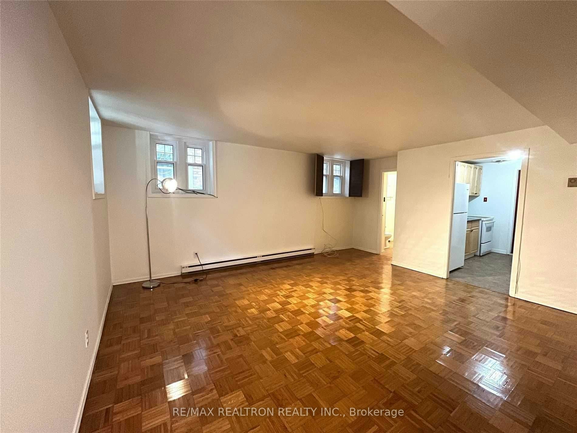 B-485 Oriole Parkway, Toronto, ON, M5P 2H9 - 3