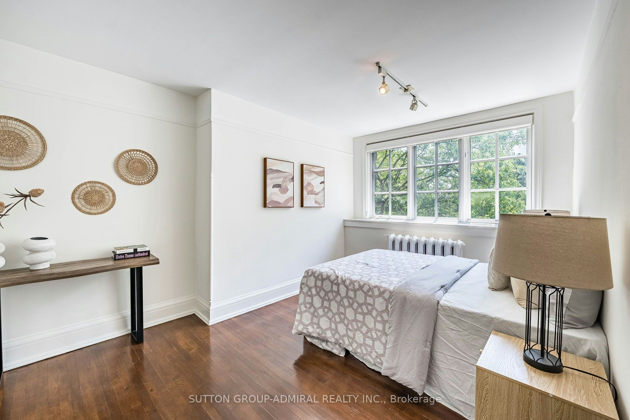 63 Highland Avenue, Toronto, ON, M4W 2A2 - 39