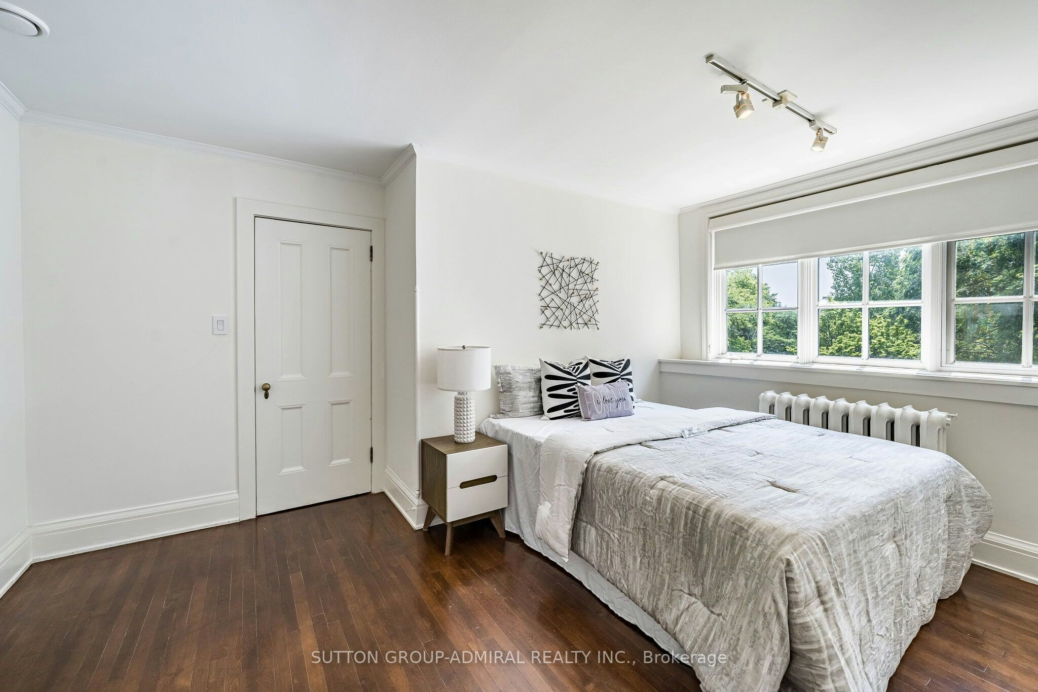 63 Highland Avenue, Toronto, ON, M4W 2A2 - 42