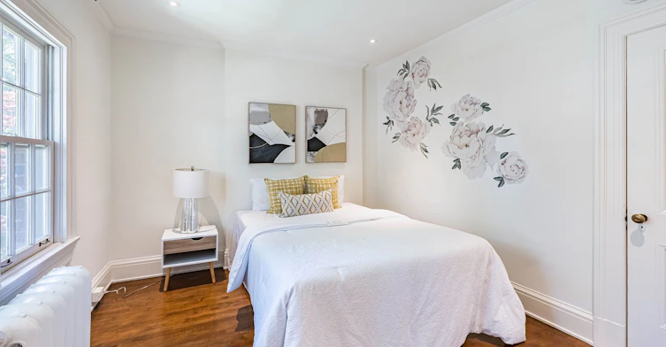 63 Highland Avenue, Toronto, ON, M4W 2A2 - 34