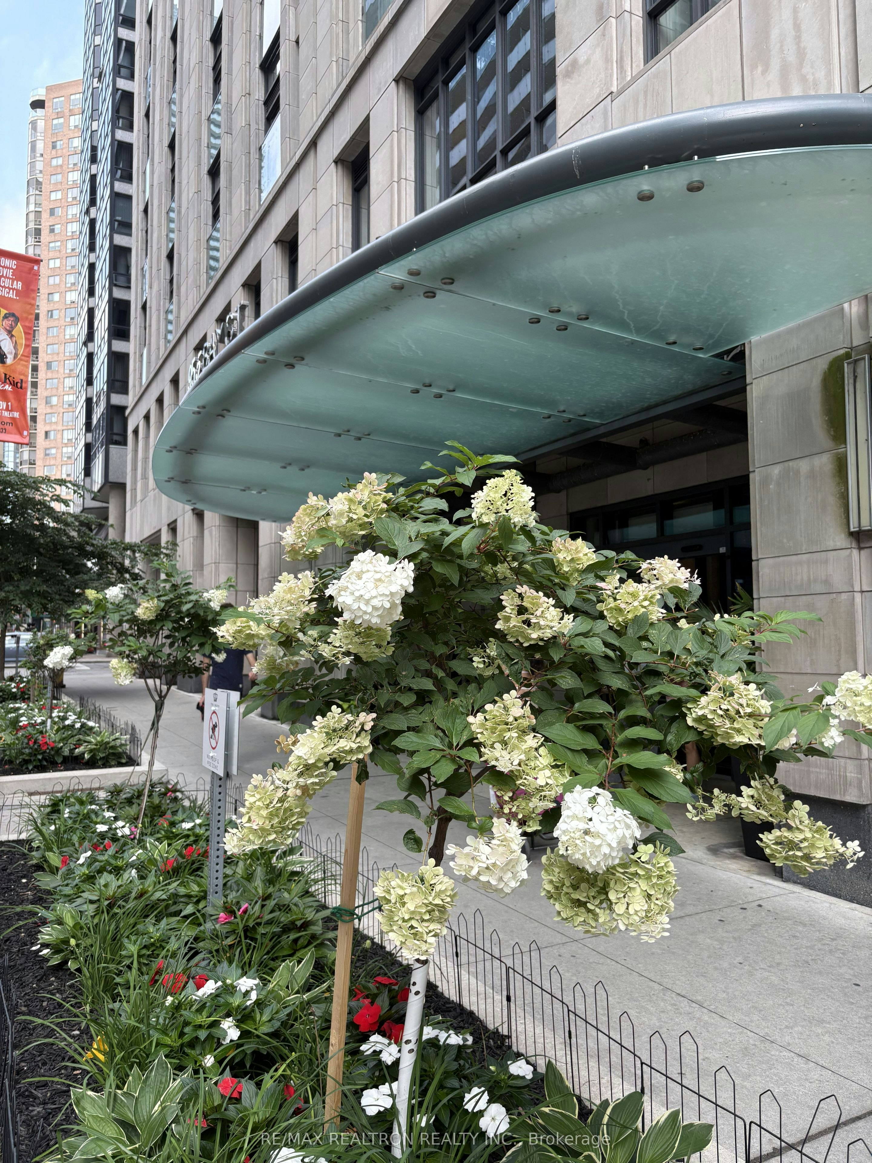 1805-955 Bay Street, Toronto, ON, M5S 0C6 - 7