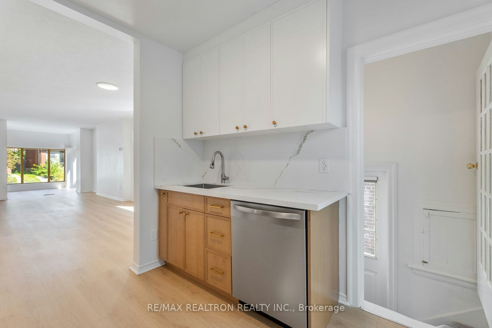 38 Henning Avenue, Toronto, ON, M4R 1X7 - 13