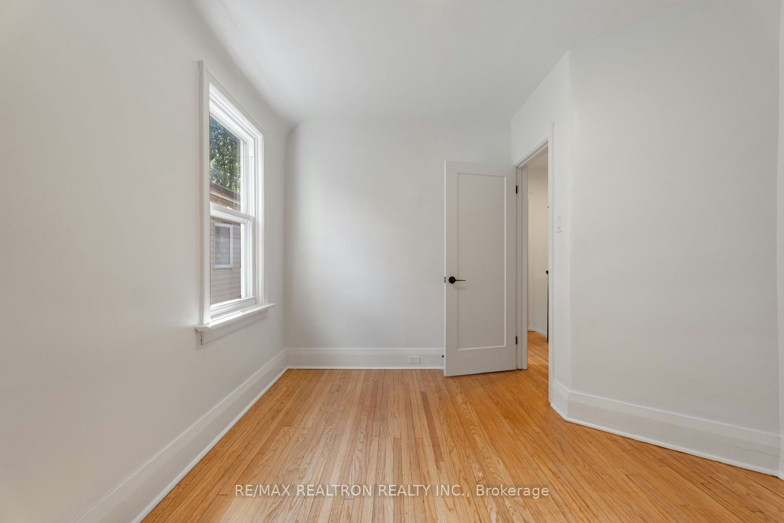 38 Henning Avenue, Toronto, ON, M4R 1X7 - 22