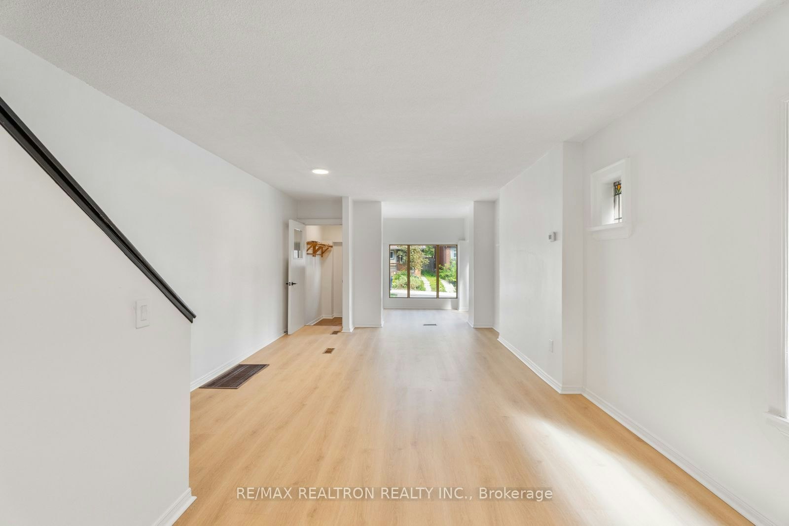 38 Henning Avenue, Toronto, ON, M4R 1X7 - 8