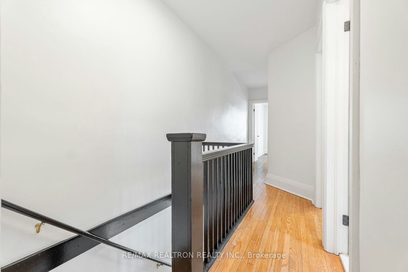 38 Henning Avenue, Toronto, ON, M4R 1X7 - 14