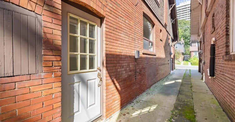 38 Henning Avenue, Toronto, ON, M4R 1X7 - 33