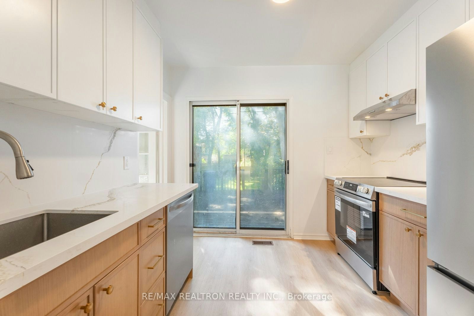 38 Henning Avenue, Toronto, ON, M4R 1X7 - 27