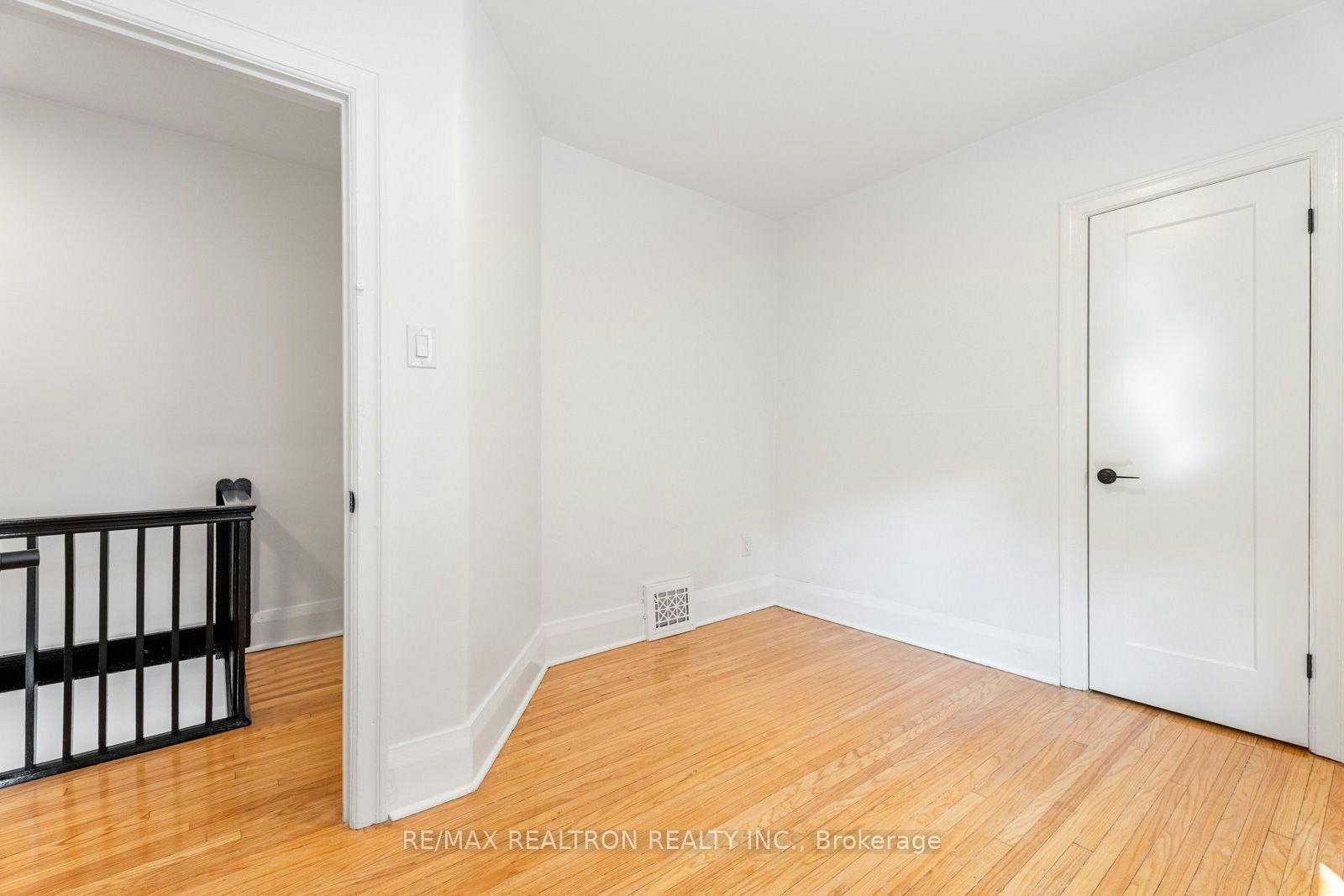 38 Henning Avenue, Toronto, ON, M4R 1X7 - 21