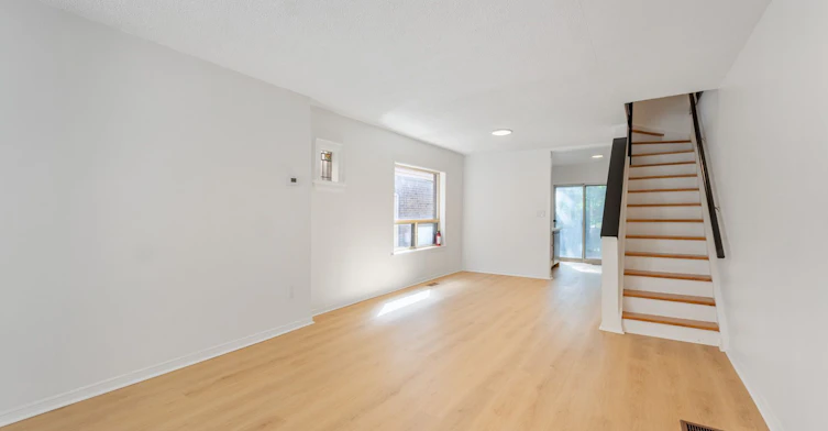 38 Henning Avenue, Toronto, ON, M4R 1X7 - 6